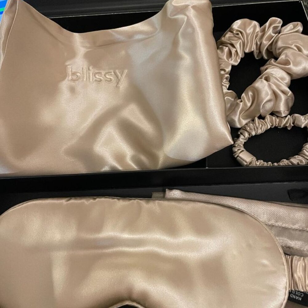 NEW Blissy (Silk Pillowcase) Dream Set - Champagne - Queen